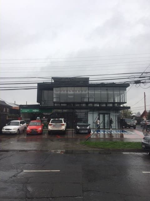 Arriendo Local Comercial Nuevo, en Av Pablo Neruda — fotografía 1