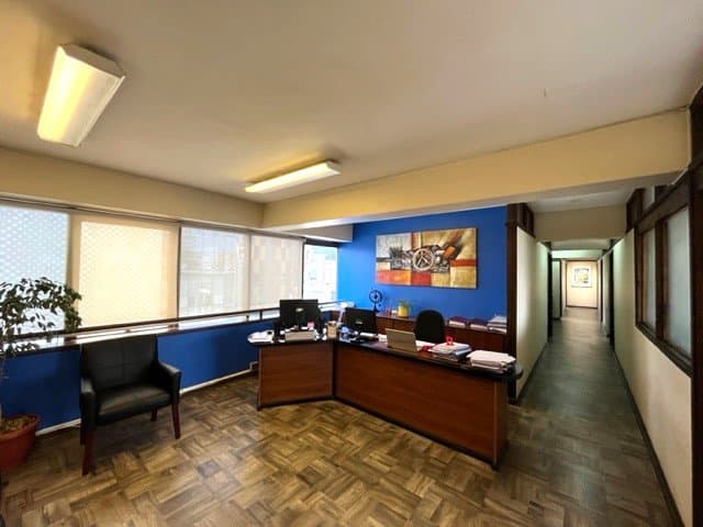 Vende Oficina de 160 M2, en Edificio Euroamércia, en Centro de Temuco — fotografía 1