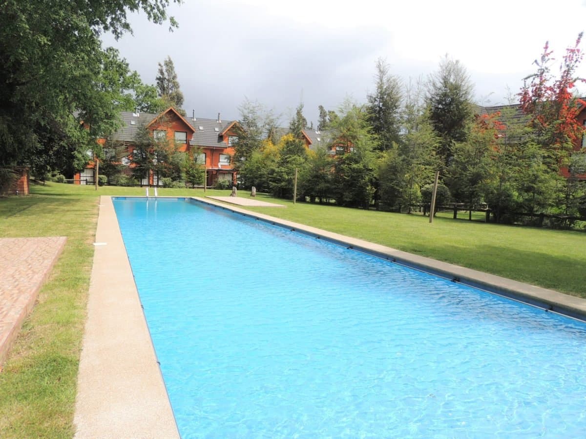 Casa en Condominio Bosques de Puerto Pucón. — fotografía 1