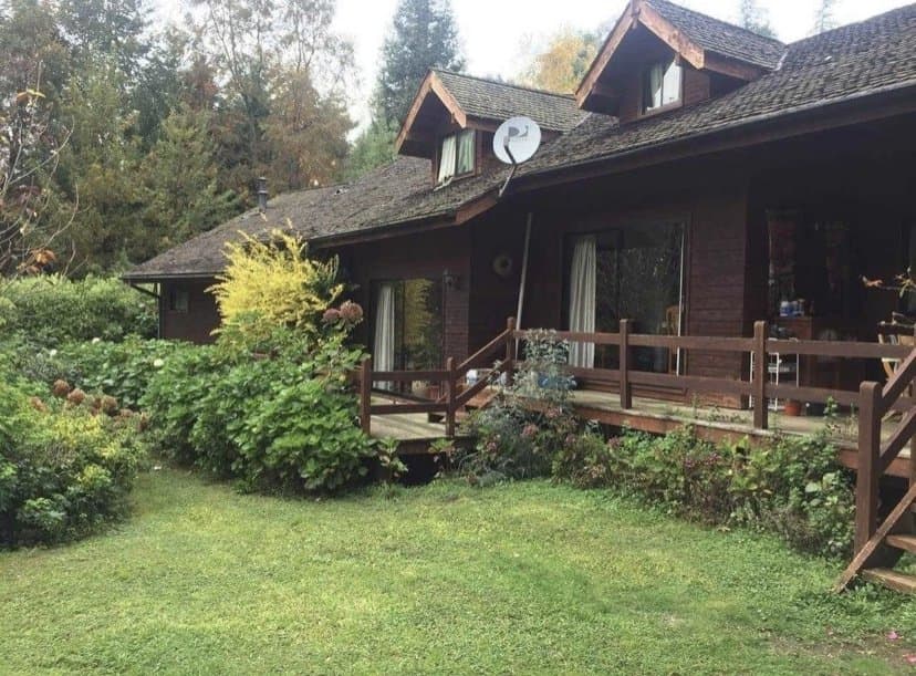 Amplia Casa en Alto Pinar , camino Villarrica-Pucón — fotografía 1