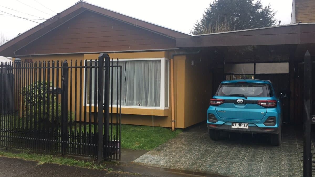 Arriendo Casa de 3 Dormitorios, en sector Poniente — fotografía 1
