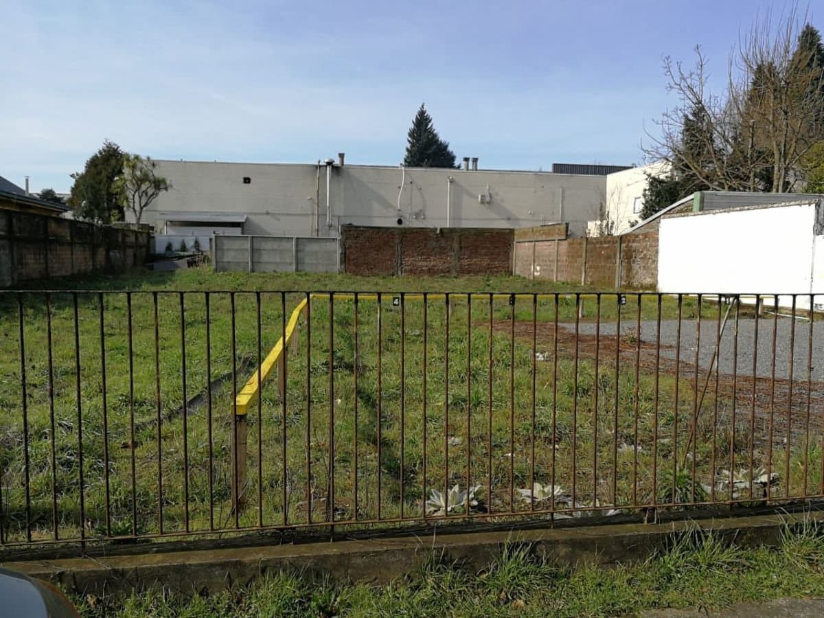 Arriendo Sitio Callejón Massmann, a metros de Av Alemania — fotografía 1