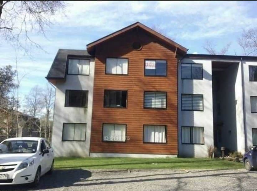 Vende Departamento 1D y 1 B en Condominiom, camino al Volcán en Pucón — fotografía 1
