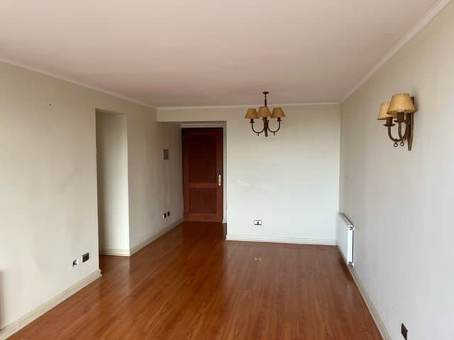 Vende Departamento de 3D, 2B y Estac. frente a Colegio Alemán — fotografía 1