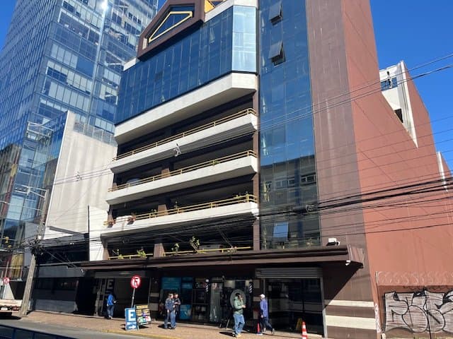 Arrienda Oficina de 177 m2 en pleno Centro de Temuco — fotografía 1