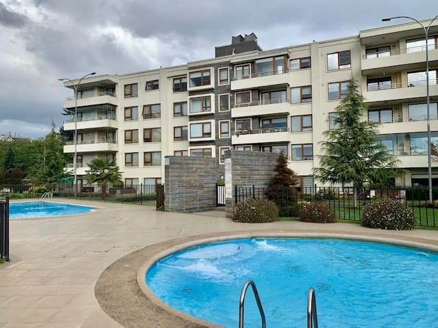 Arriendo Depto 2D, 2B y Estac. en Condominio Cumbres del Sur — fotografía 1