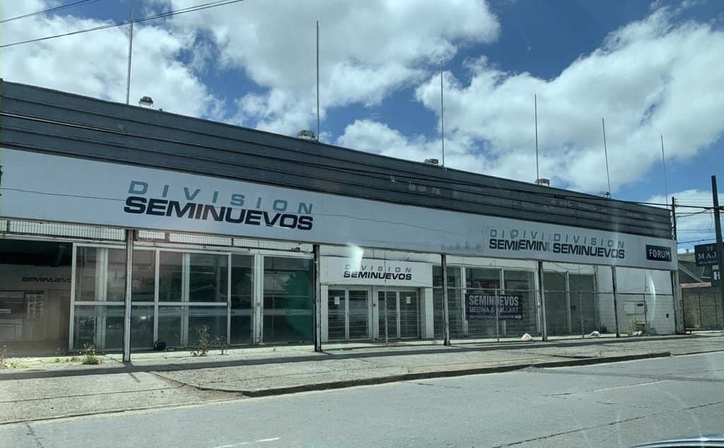 Arrienda Local Comercial de 447 M2, en calle O»Higgins — fotografía 1