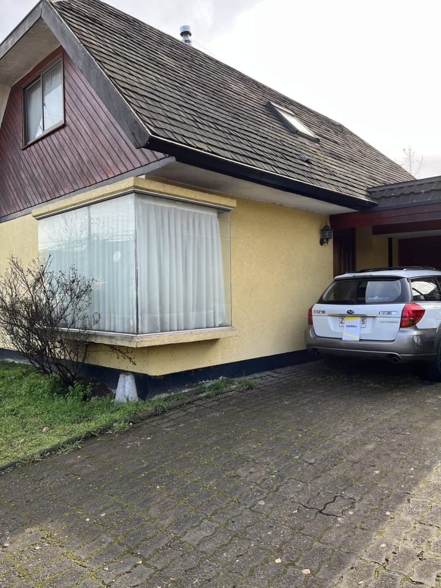 Vende Casa de 3 Dormitorios, en Lomas de Mirasur — fotografía 1