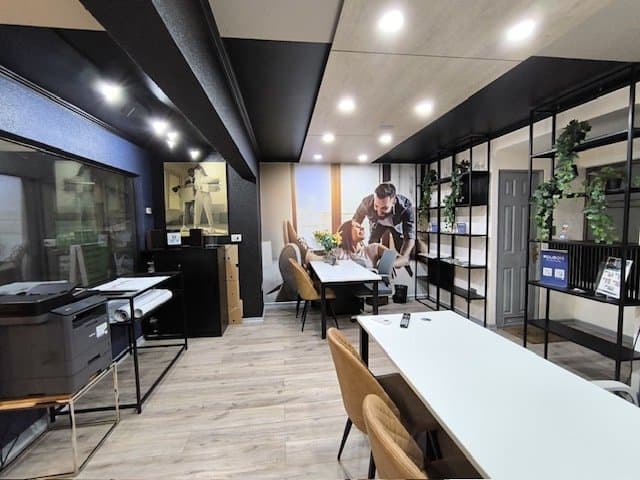 Arrienda Oficina de 55 M2 en Edificio Torre del Bosque, sector Centro — fotografía 1