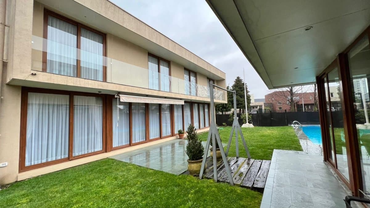 Confortable Casa en Condominio de 430 M2 — fotografía 1