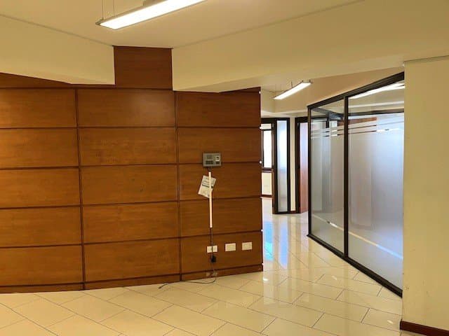 Vende Oficina de 80 M2 con 4 Privados en el centro de Temuco — fotografía 1