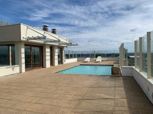 Vende Hermoso Departamento 3D, 3B y 2Estac. a pasos de Av.Alemania — fotografía 1