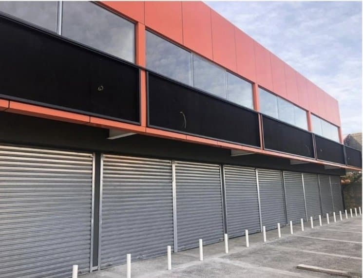 Arrienda Local Comercial de 70 M2, en Av.Javiera Carrera — fotografía 1