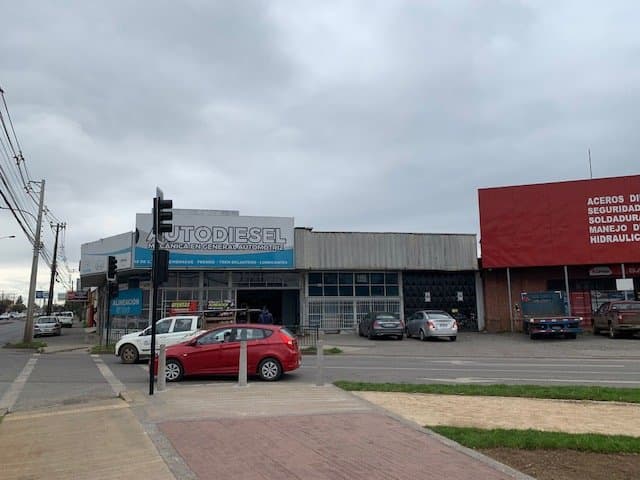 Vende Local Comercial de 840 M2 en Rudecindo Ortega — fotografía 1