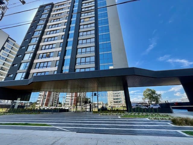 Arrienda hermoso Departamento nuevo de 3D, 3B, 2 Estac. y Bodega en Edificio Cuiabá Elegance — fotografía 1
