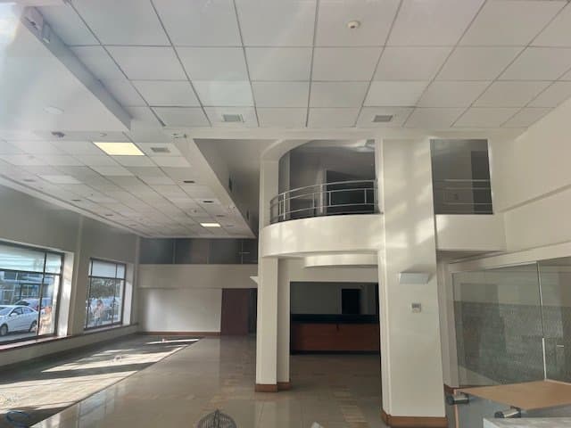 Arrienda Local Comercial de 754 M2, en el Centro de Temuco — fotografía 1