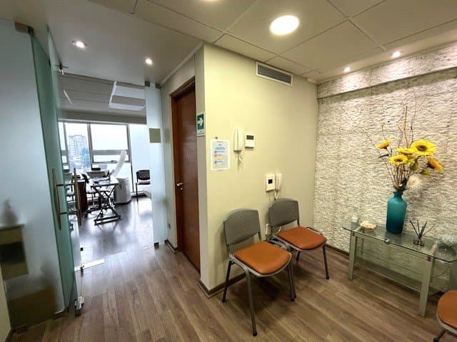 Arrienda Oficina de 23 M2, en sector Av.Alemania — fotografía 1