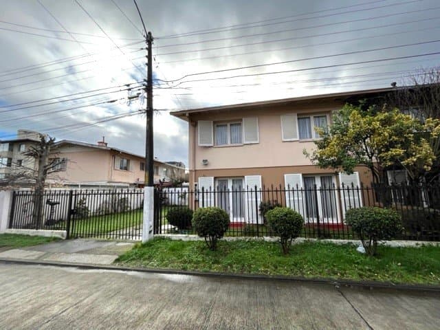 Vende Casa en sector España, cercana a Av.Alemania — fotografía 1