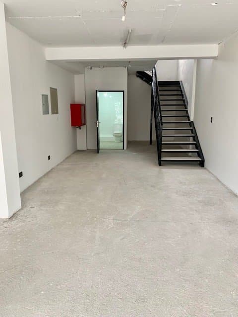 Arrienda Local Comercial de 89 M2, en sector Av.Alemania — fotografía 1