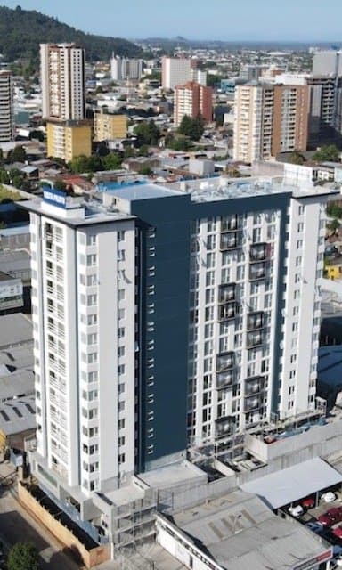 Arriendo Depto 2D, 1B, Estac. y Bodega en Edif. Blanco , sector Centro — fotografía 1