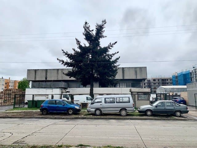 Vende Bodega de 1.291 M2 en sector Av Recabarren — fotografía 1
