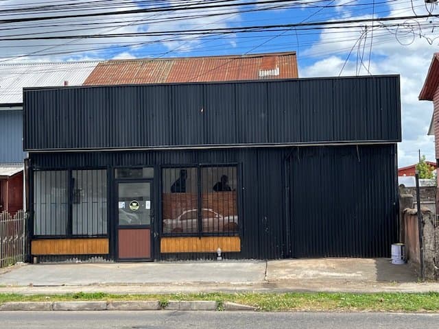 Vende Casa habilitada como Local Comercial, en Avenida San Martín — fotografía 1