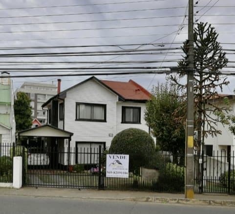 Casa para uso comercial o habitacional, cercana a Colegio y Clínica Alemana. — fotografía 1
