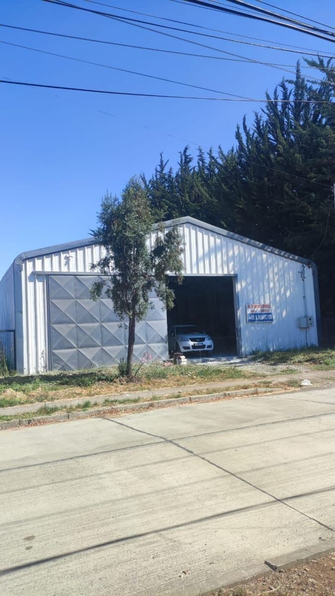 Arrienda Bodega de 300 M2 en Pillanlelbun, comuna de Lautaro — fotografía 1