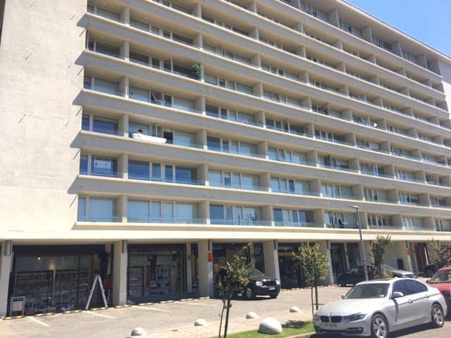 Vende Departamento de 1D, 1B y Estacionamiento, en Edificio Q a pasos de Av.Alemania — fotografía 1